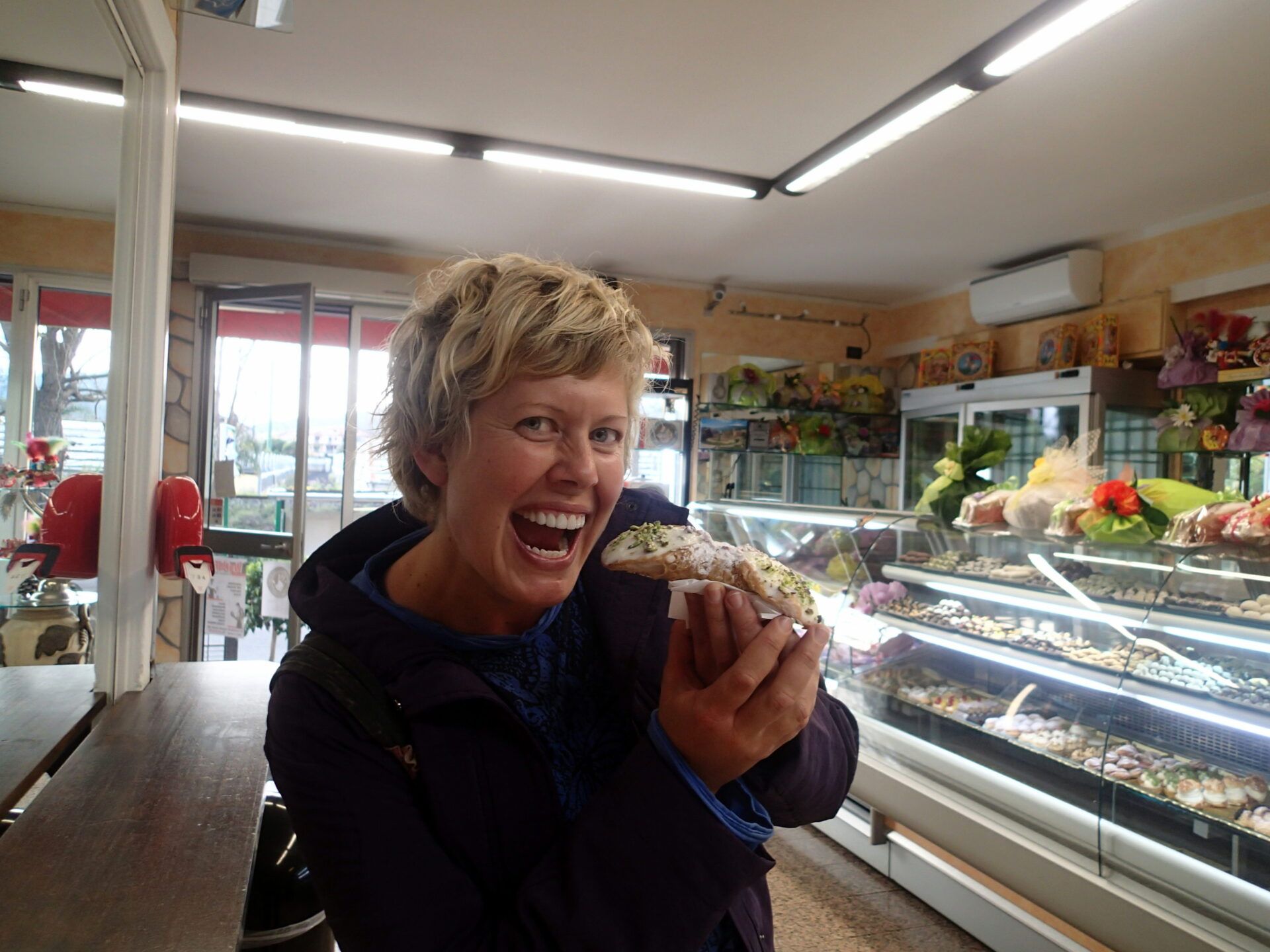 Valen Dawson from www.eatingtheglobe.com in Italy