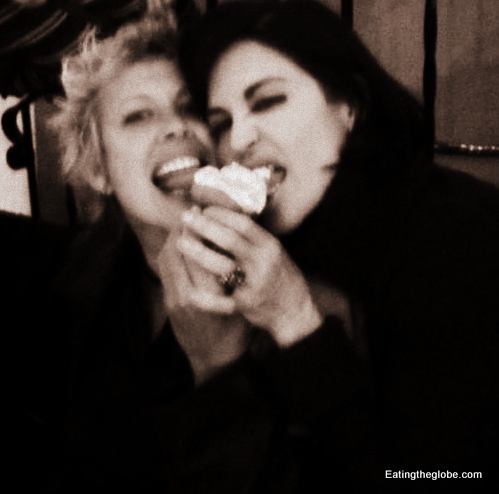 date a girl who eats