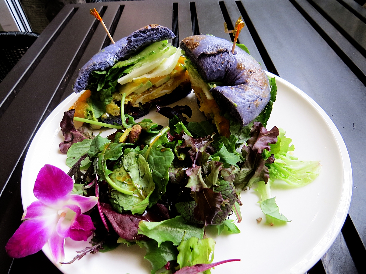 The Best Hawaiian Breakfast Spots (In Waikiki And Beyond)